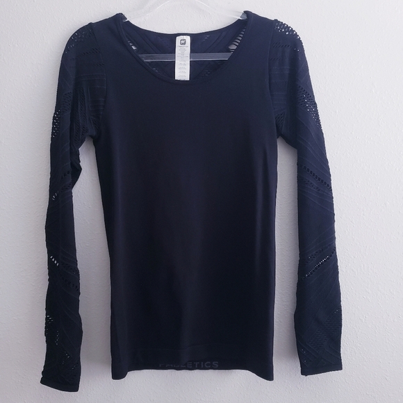 Fabletics Isabella Seamless Long Sleeve Perforated Athletic Top - Picture 2 of 10